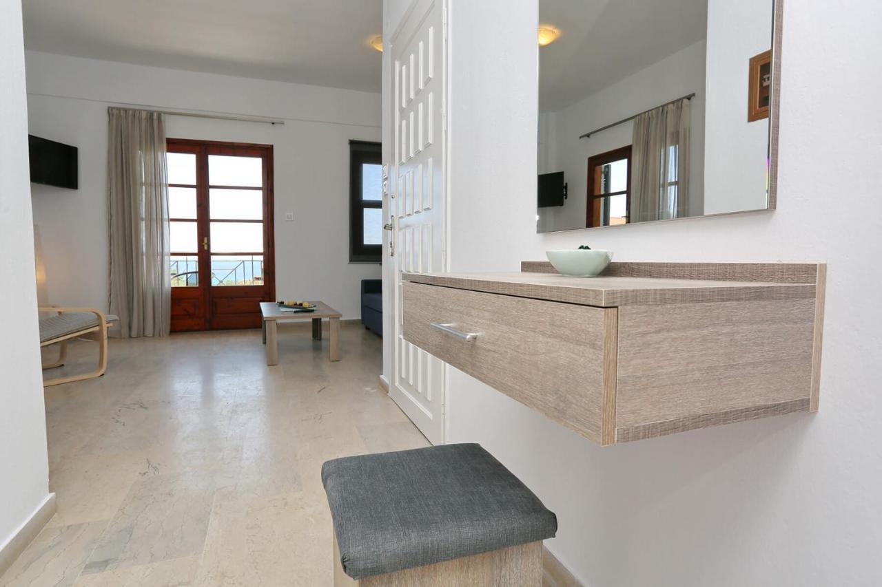 Merida Apartments Мола-Калива Экстерьер фото