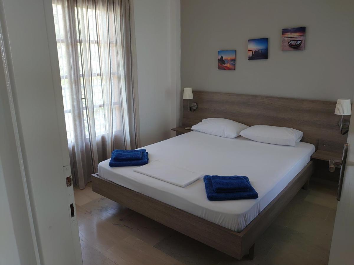 Merida Apartments Мола-Калива Экстерьер фото