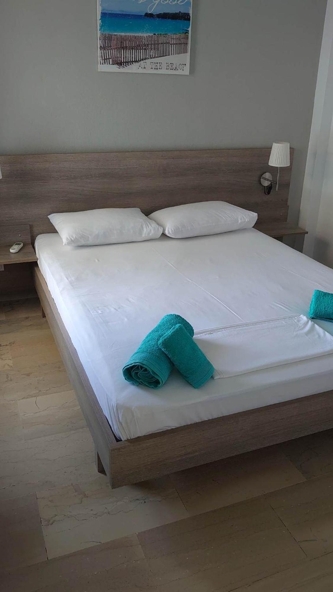 Merida Apartments Мола-Калива Экстерьер фото